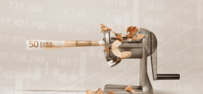 Das Bild zeigt einen 50€ Schein der von einem Spitzer angespitzt wird.