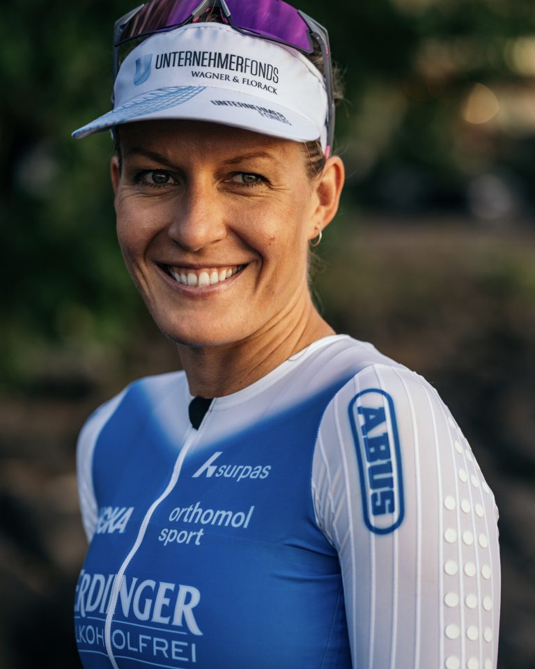 Auf dem Bild ist Triathletin Daniela Bleymehl zu sehen.