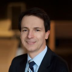 Auf dem Bild ist Dr. Dirk Schmitt der Co-Fondsmanager der Unternehmerfonds von Wagner und Florack zu sehen